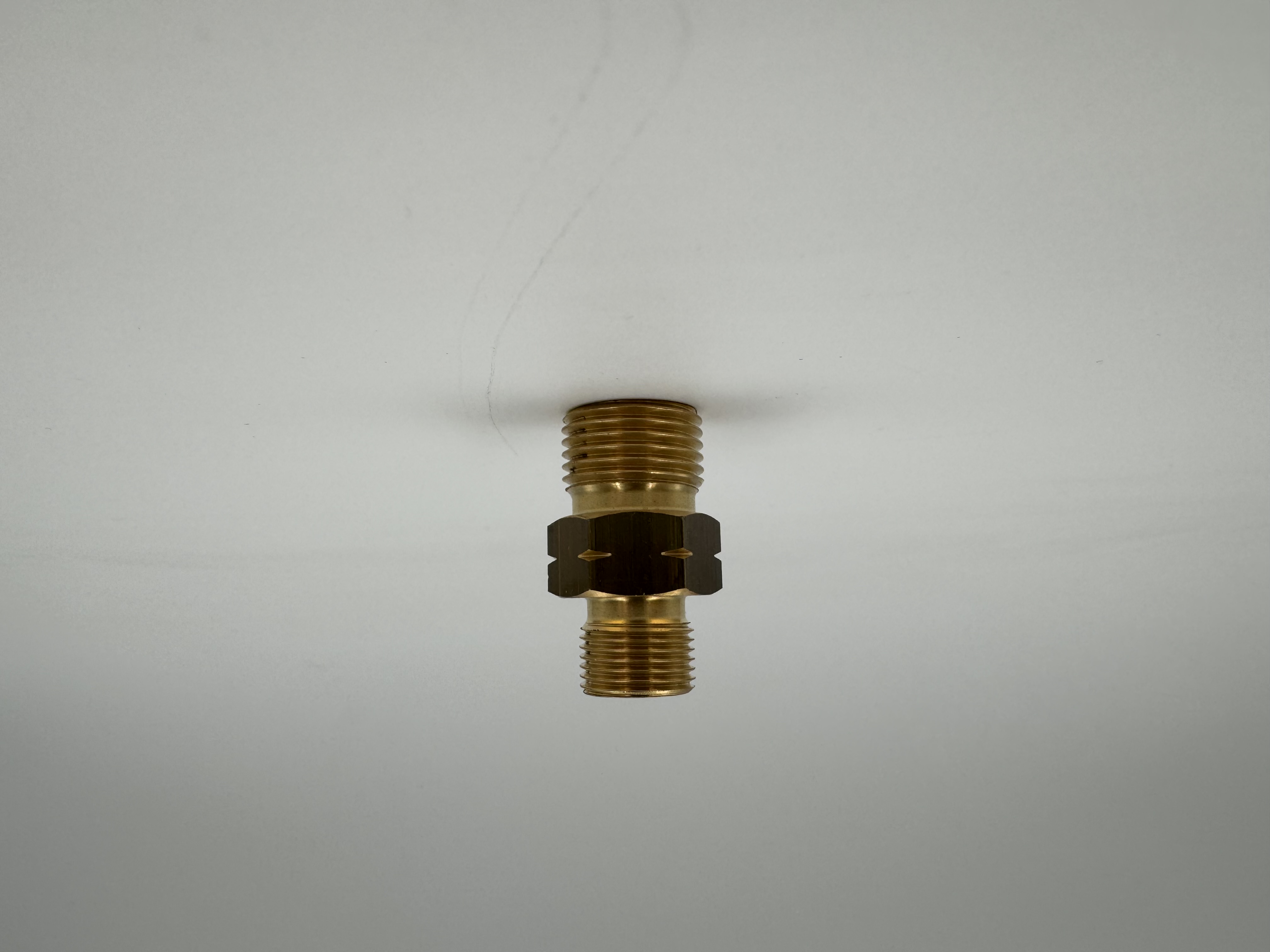 Doppelnippel G 3/8" LH x G 1/2" LH DIN 8542 - EN 560
