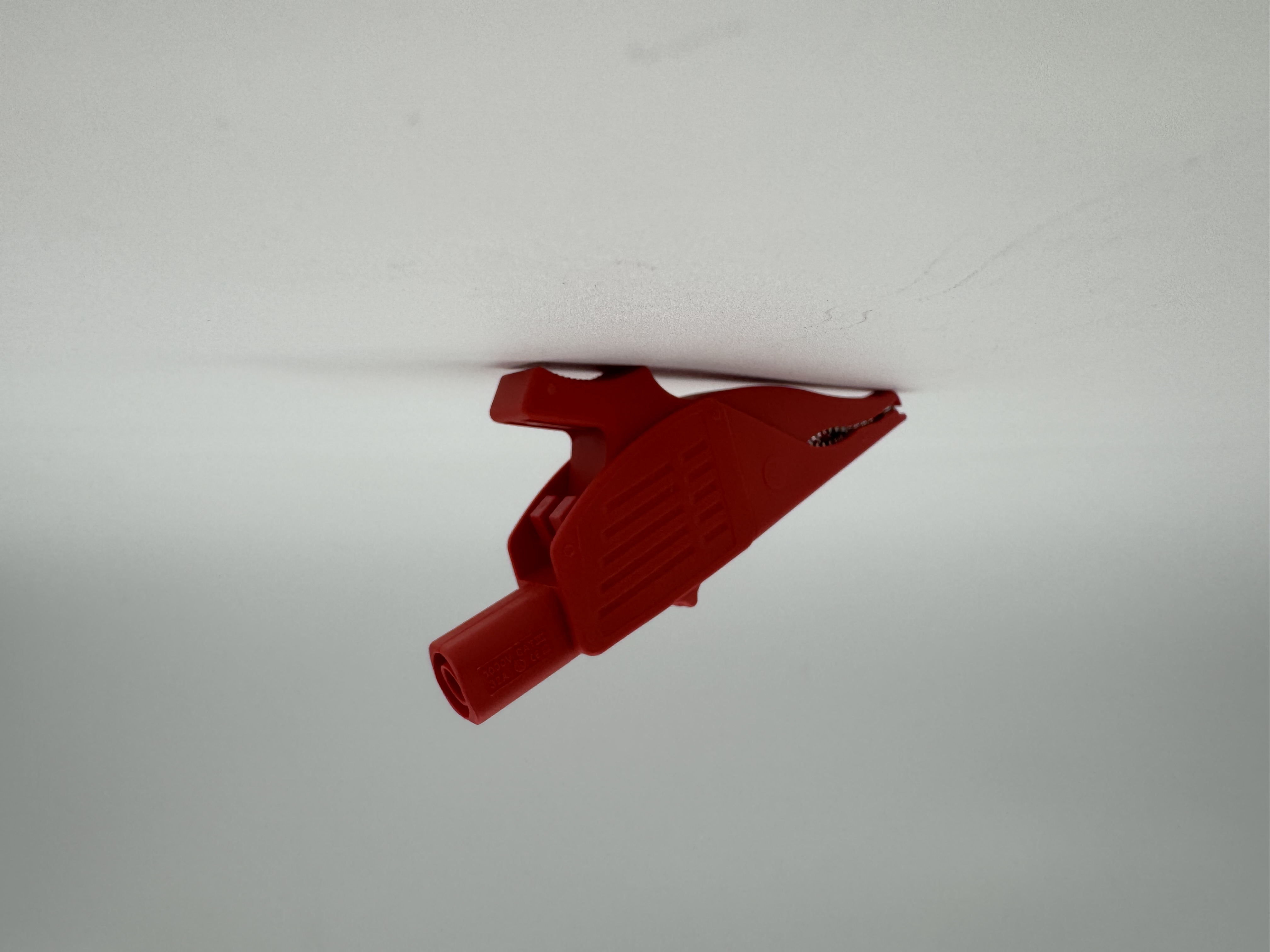 Abgreifklemme rot Stecker d=4